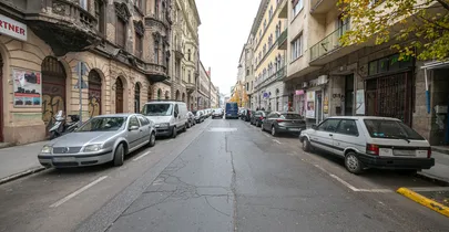 Elkezdődött a Somogyi Béla utca felújítása